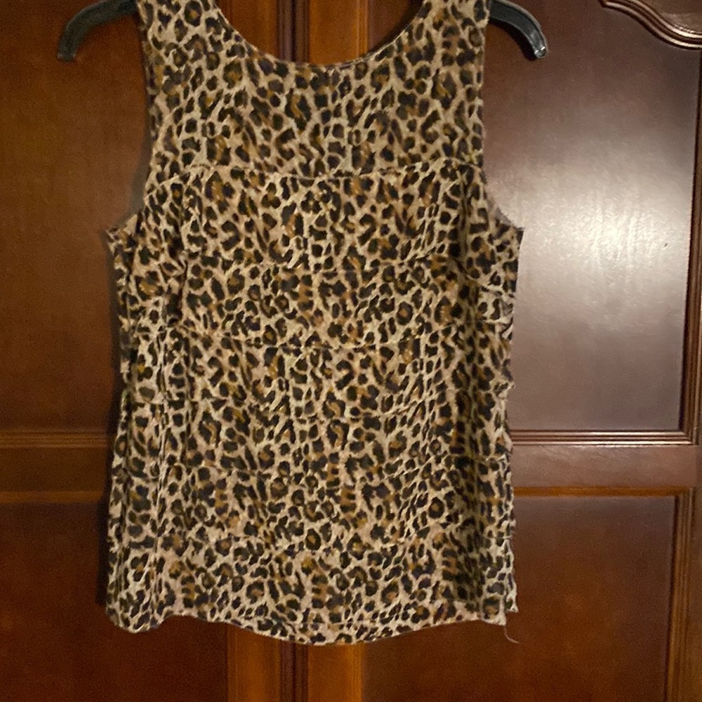 Victoria Secret sleeveless blouse with ruffles. XS